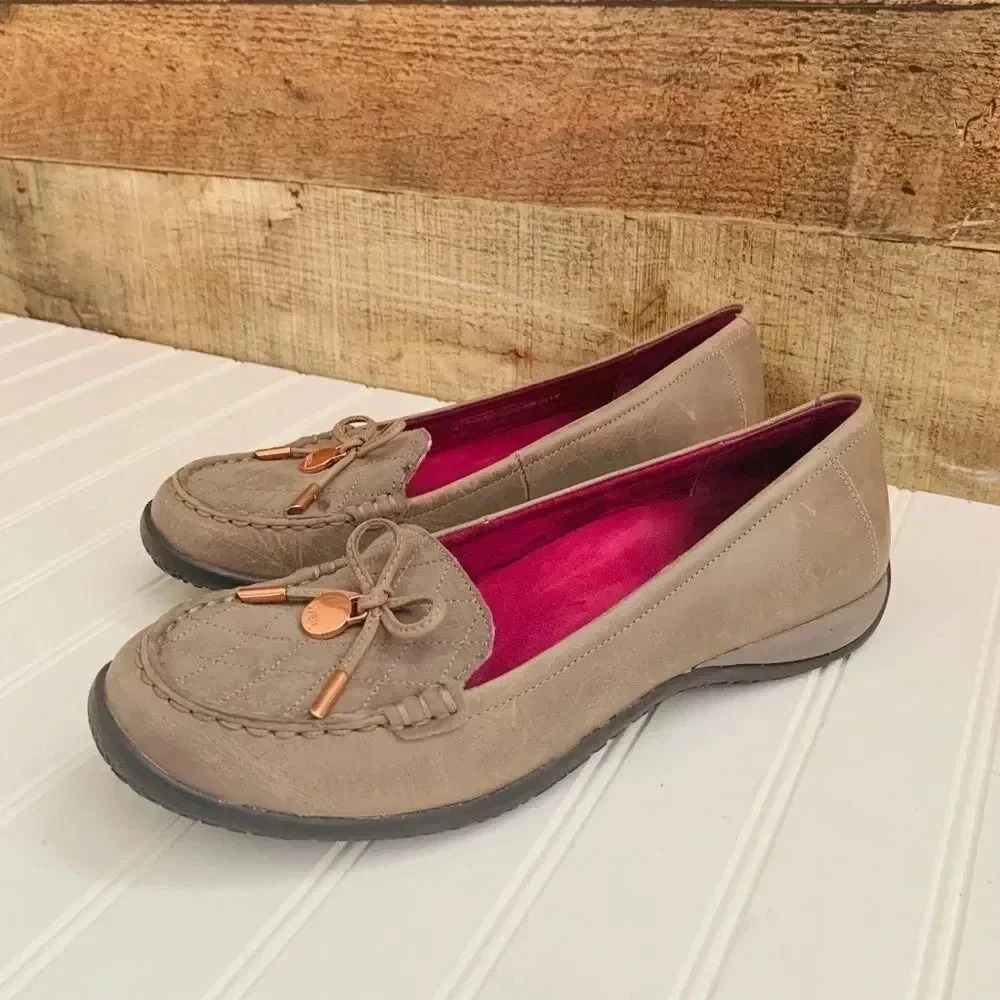 NWOT Andrew Weil with Orthaheel Technology Shoes